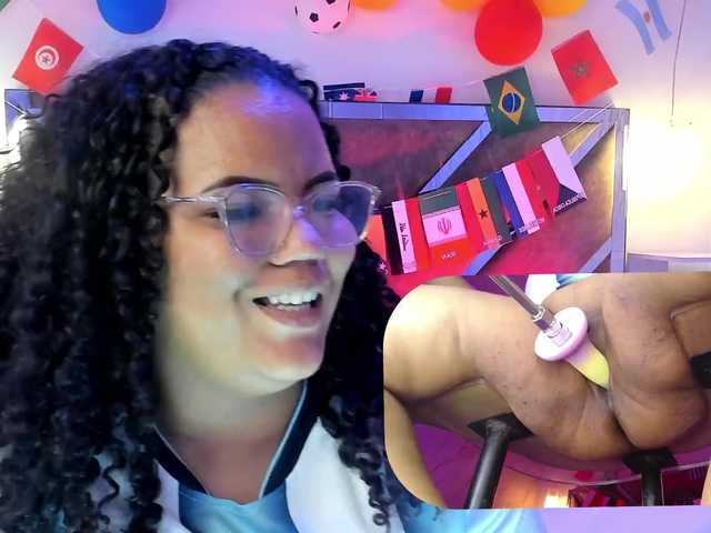 MhiaRey live cam on BongaCams