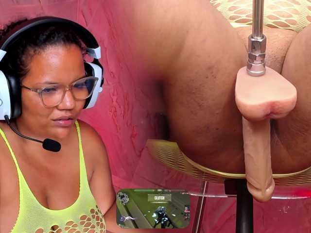 MhiaRey live cam on BongaCams