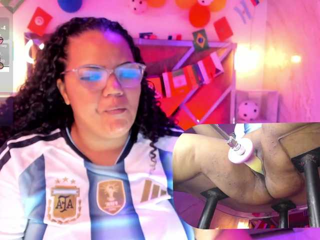 MhiaRey live cam on BongaCams