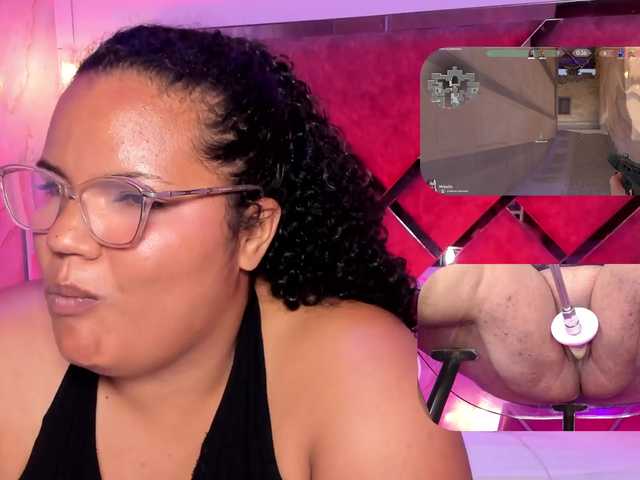 MhiaRey live cam on BongaCams