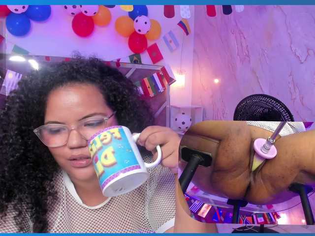 MhiaRey live cam on BongaCams