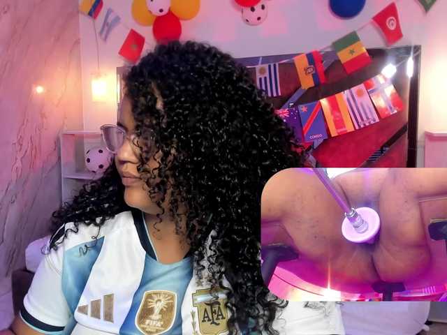 MhiaRey live cam on BongaCams