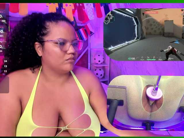 MhiaRey live cam on BongaCams