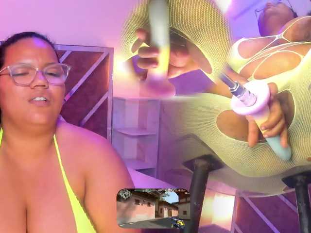 MhiaRey live cam on BongaCams