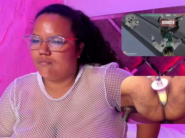 MhiaRey live cam on BongaCams