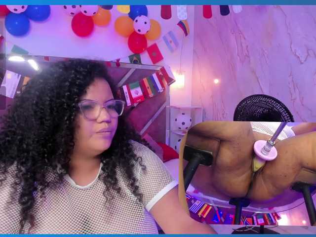 MhiaRey live cam on BongaCams