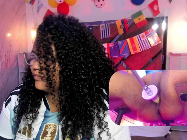 MhiaRey live cam on BongaCams