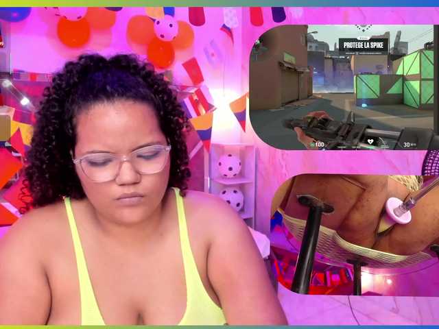 MhiaRey live cam on BongaCams