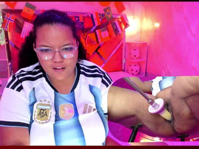 MhiaRey live cam on BongaCams