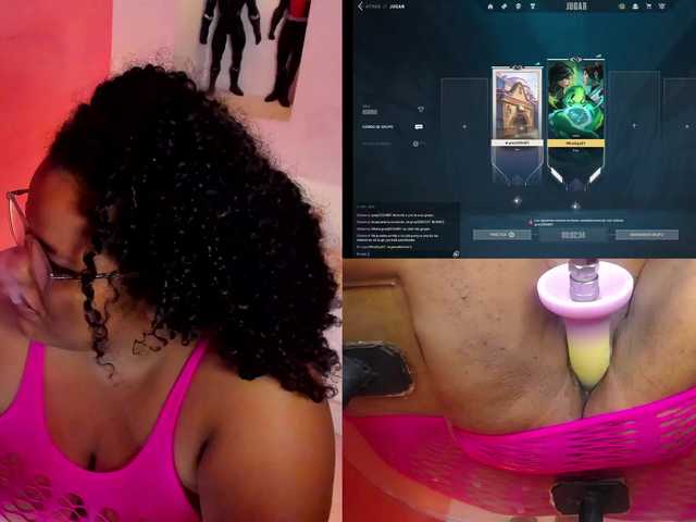 MhiaRey live cam on BongaCams