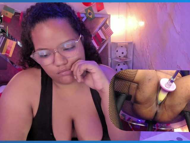 MhiaRey live cam on BongaCams
