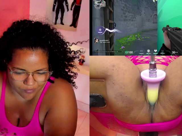 MhiaRey live cam on BongaCams
