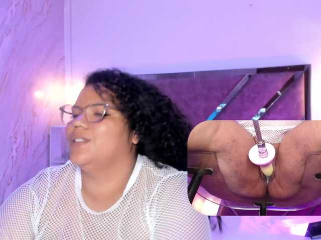 MhiaRey live cam on BongaCams