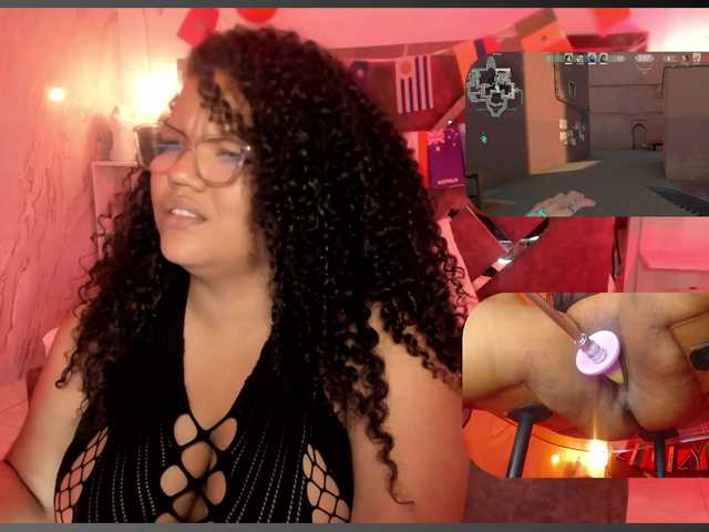 MhiaRey live cam on BongaCams