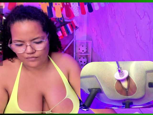 MhiaRey live cam on BongaCams