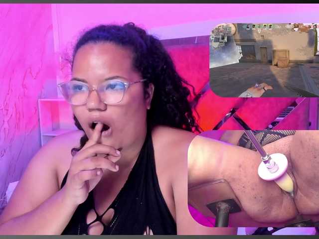 MhiaRey live cam on BongaCams