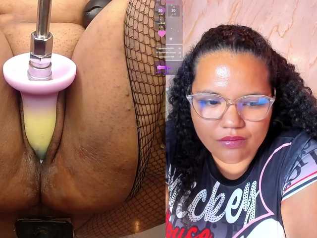 MhiaRey live cam on BongaCams