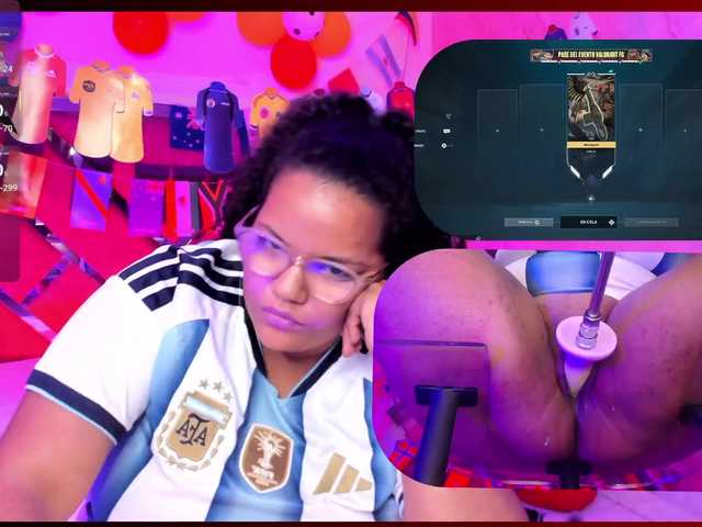 MhiaRey live cam on BongaCams