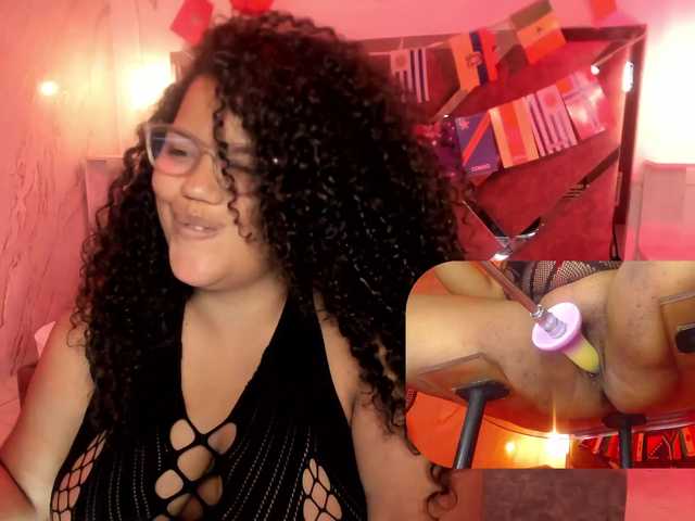 MhiaRey live cam on BongaCams