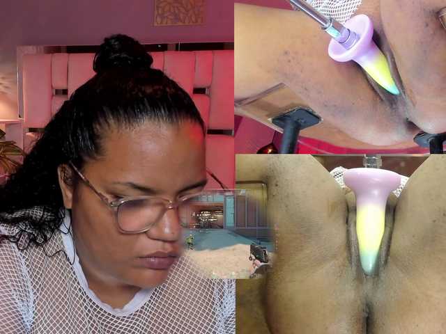 MhiaRey live cam on BongaCams