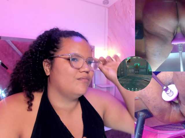 MhiaRey live cam on BongaCams