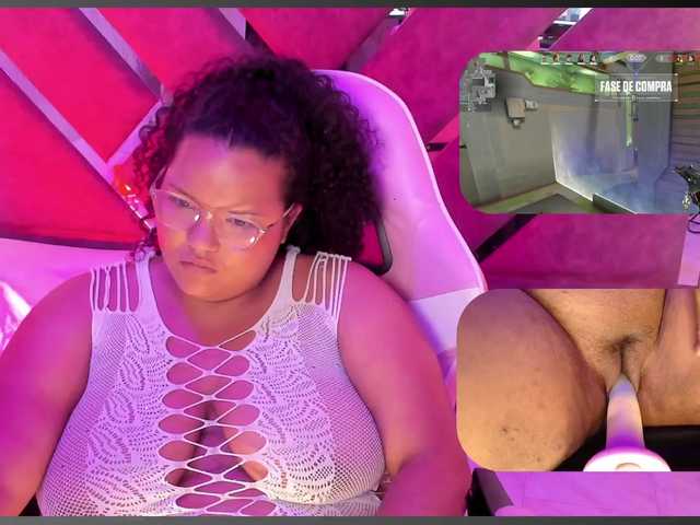 MhiaRey live cam on BongaCams