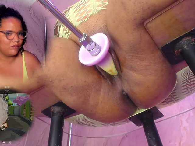 MhiaRey live cam on BongaCams