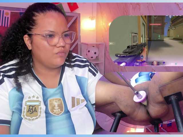 MhiaRey live cam on BongaCams