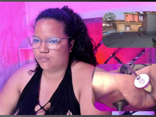 MhiaRey live cam on BongaCams