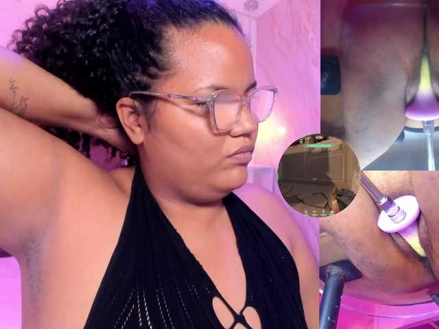 MhiaRey live cam on BongaCams