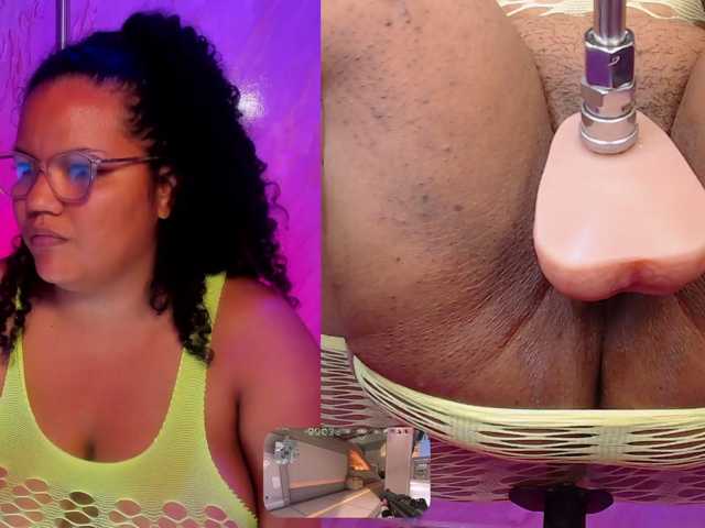 MhiaRey live cam on BongaCams
