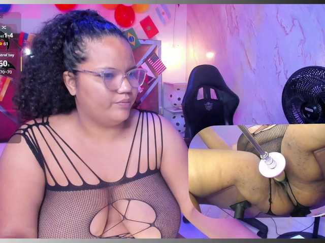 MhiaRey live cam on BongaCams