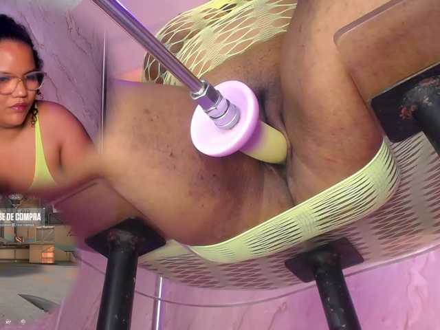 MhiaRey live cam on BongaCams