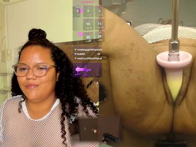 MhiaRey live cam on BongaCams