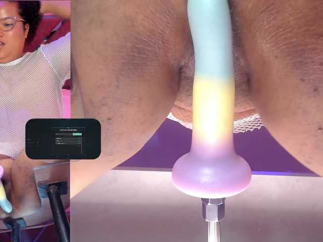 MhiaRey live cam on BongaCams