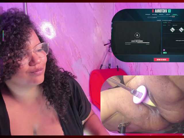 MhiaRey live cam on BongaCams