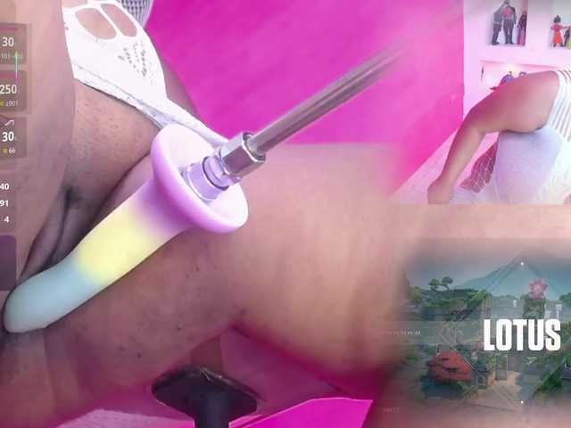MhiaRey live cam on BongaCams