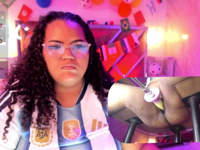 MhiaRey live cam on BongaCams