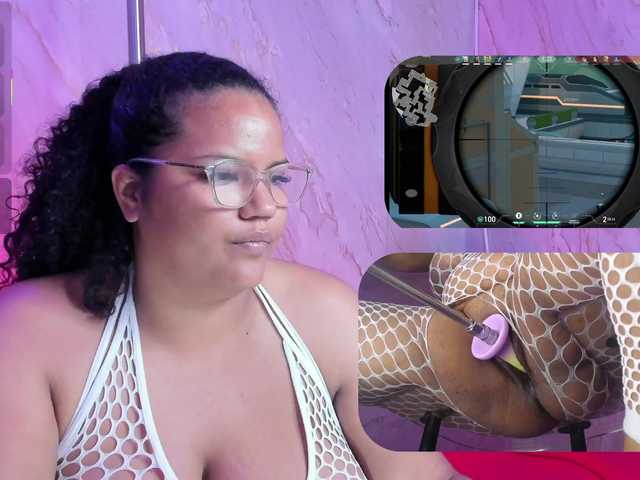 MhiaRey live cam on BongaCams