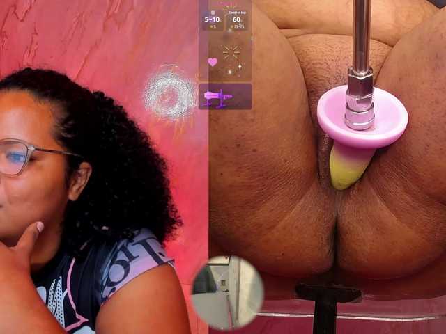 MhiaRey live cam on BongaCams