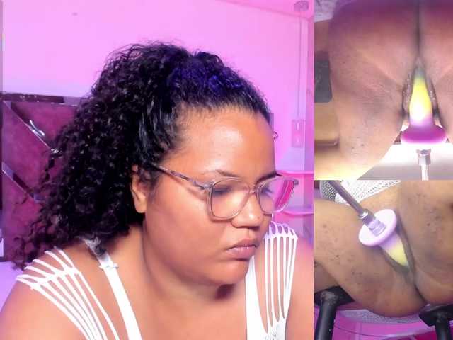 MhiaRey live cam on BongaCams