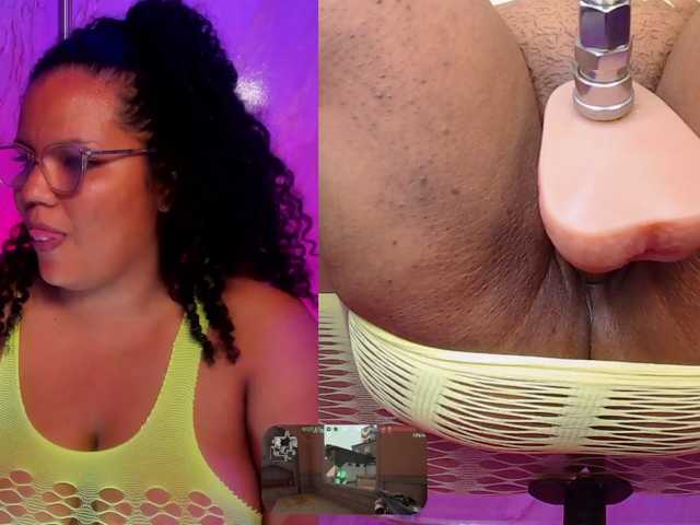 MhiaRey live cam preview