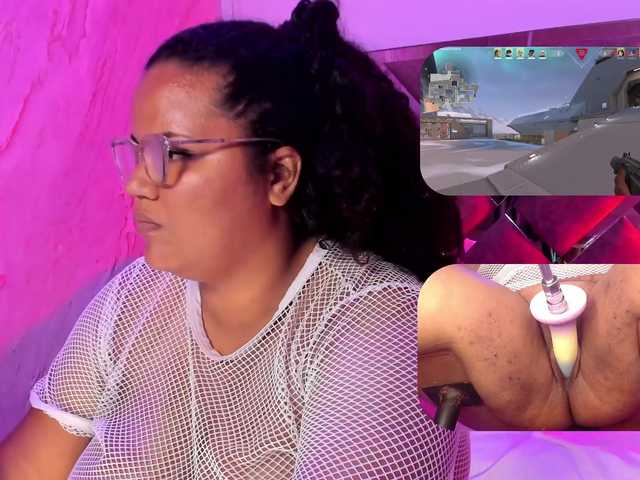 MhiaRey live cam on BongaCams