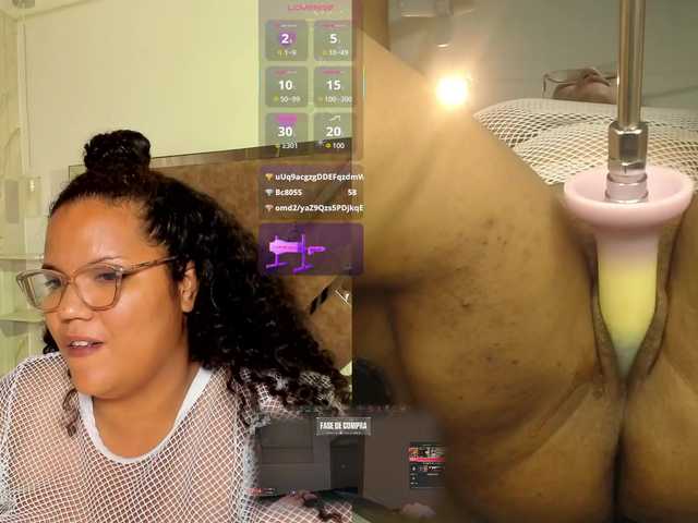 MhiaRey live cam on BongaCams
