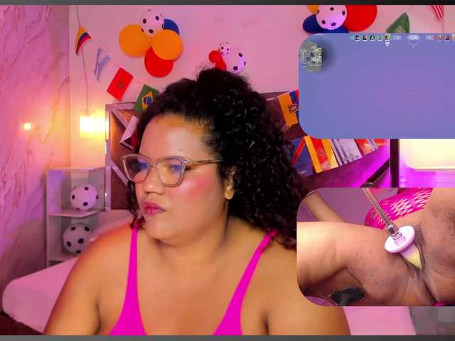 MhiaRey live cam on BongaCams