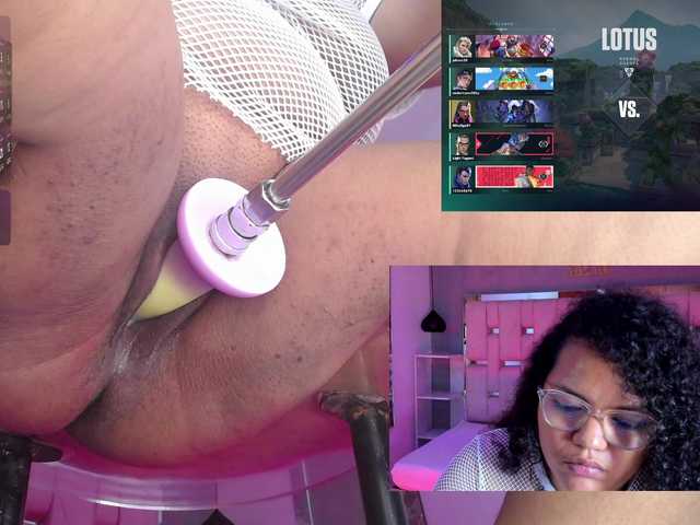 MhiaRey live cam on BongaCams