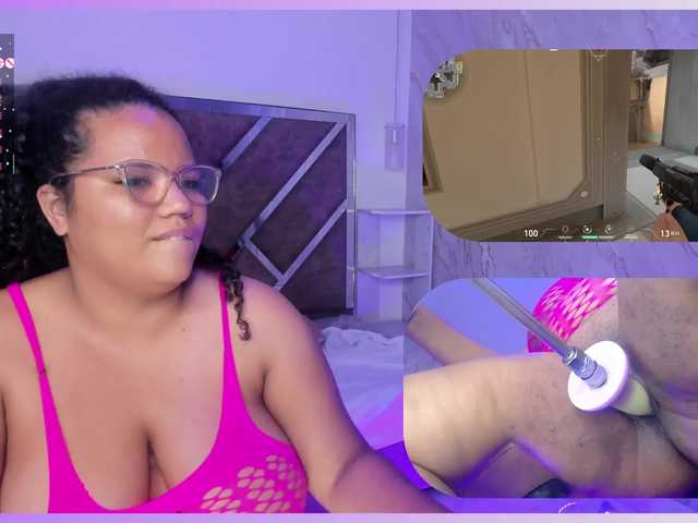 MhiaRey live cam on BongaCams