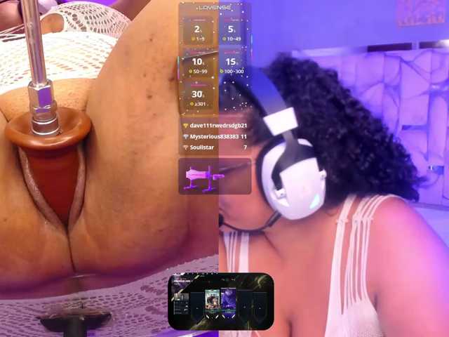 MhiaRey live cam on BongaCams