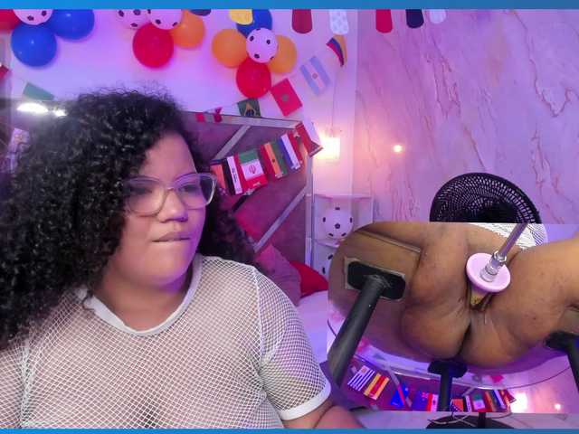 MhiaRey live cam on BongaCams