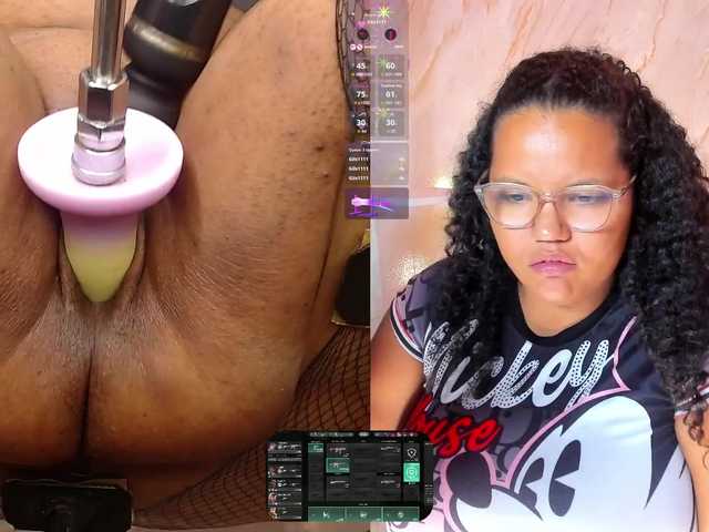 MhiaRey live cam on BongaCams